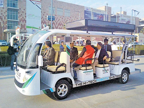 Read more about the article Driverless vehicle hogs limelight at Auto Expo